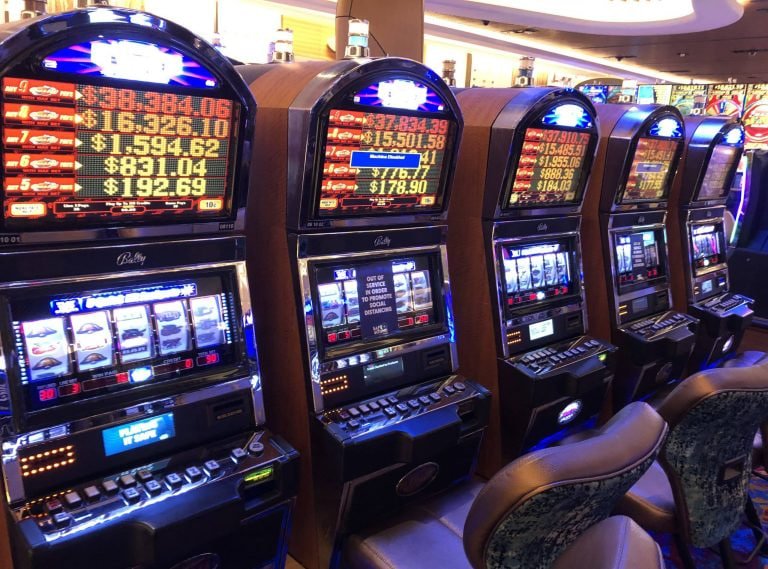 mmr111 Esports Slots Lottery ရလဒ်မှတ်တမ်း စစ်ဆေးနေသောမြင်ကွင်း